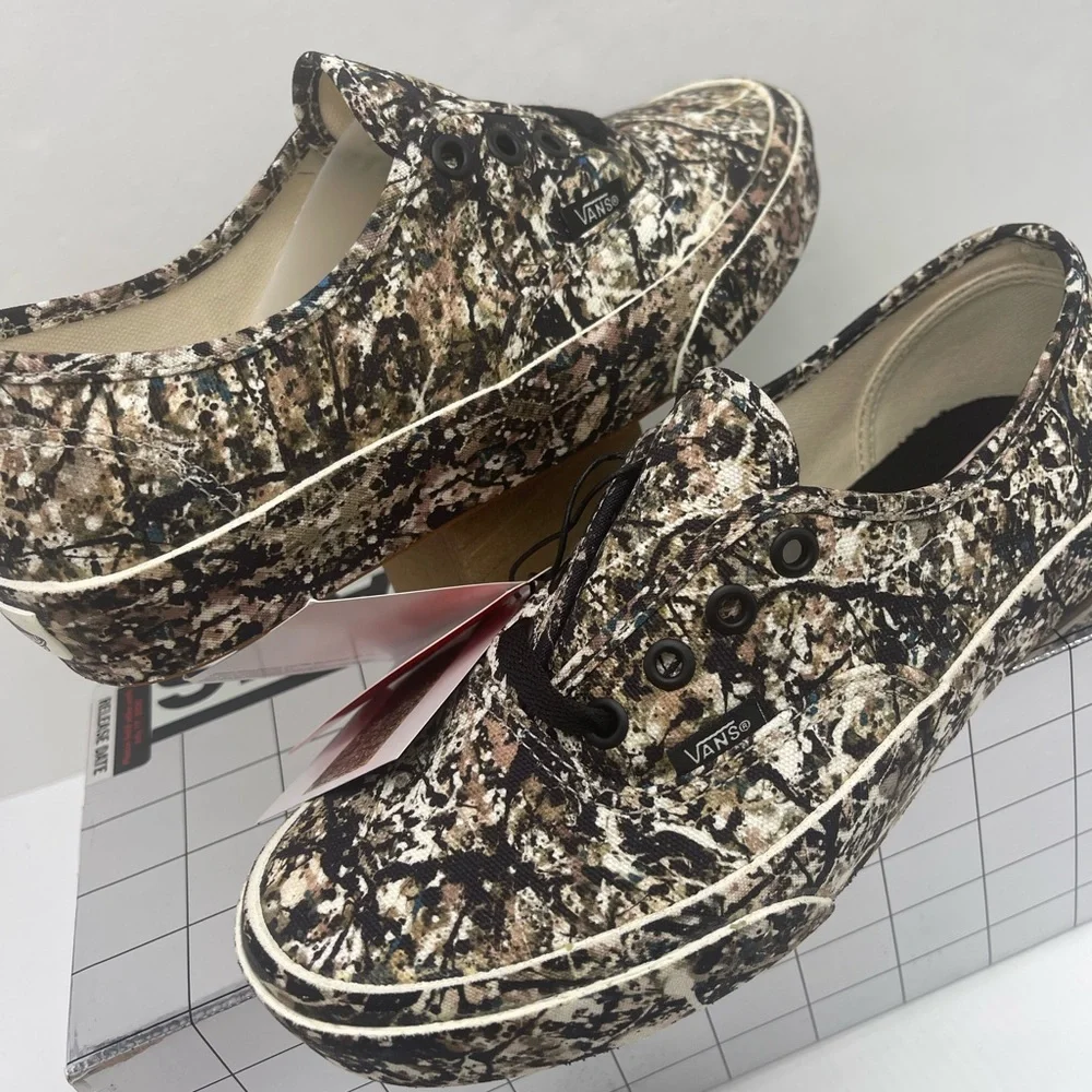 Vans Men’s Authentc Jackson Pollock Sneaker VN0A2Z5|18K MoMA Artistic Camouflage